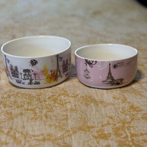Set of Two Paris-Themed Food Storage Containers with Lids